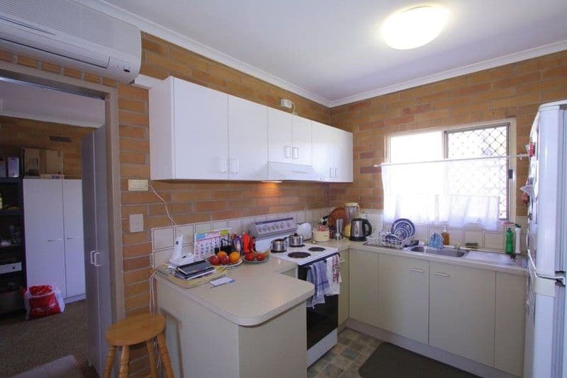 6 Pearl Court, MILLBANK QLD 4670, Millbank - Thumbnail 3
