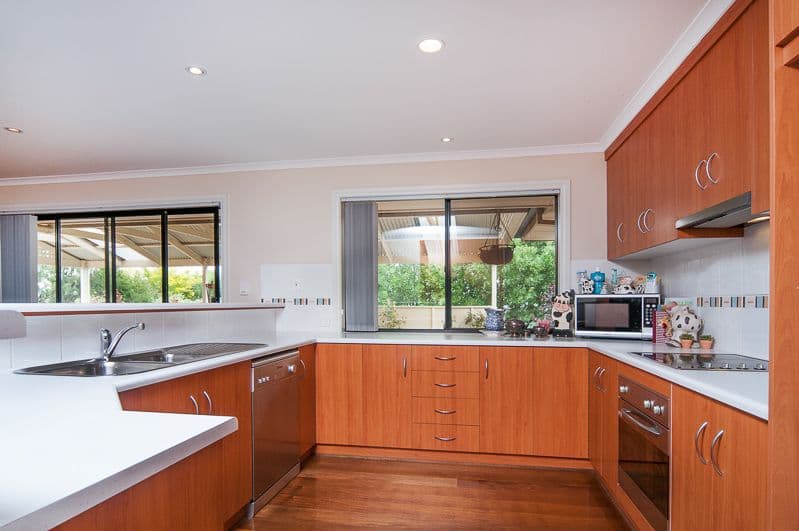 10 Emma Road, NAIRNE SA 5252, Nairne - Thumbnail 2