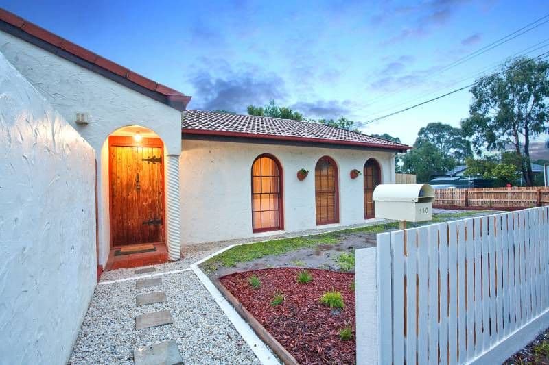 110 Hillcrest Road, FRANKSTON VIC 3199, Frankston - Thumbnail 2