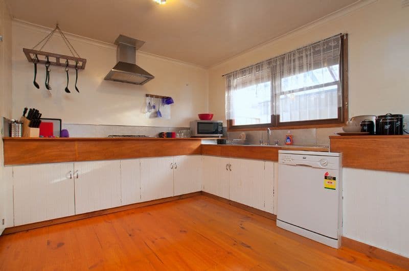 110 Hillcrest Road, FRANKSTON VIC 3199, Frankston - Thumbnail 3