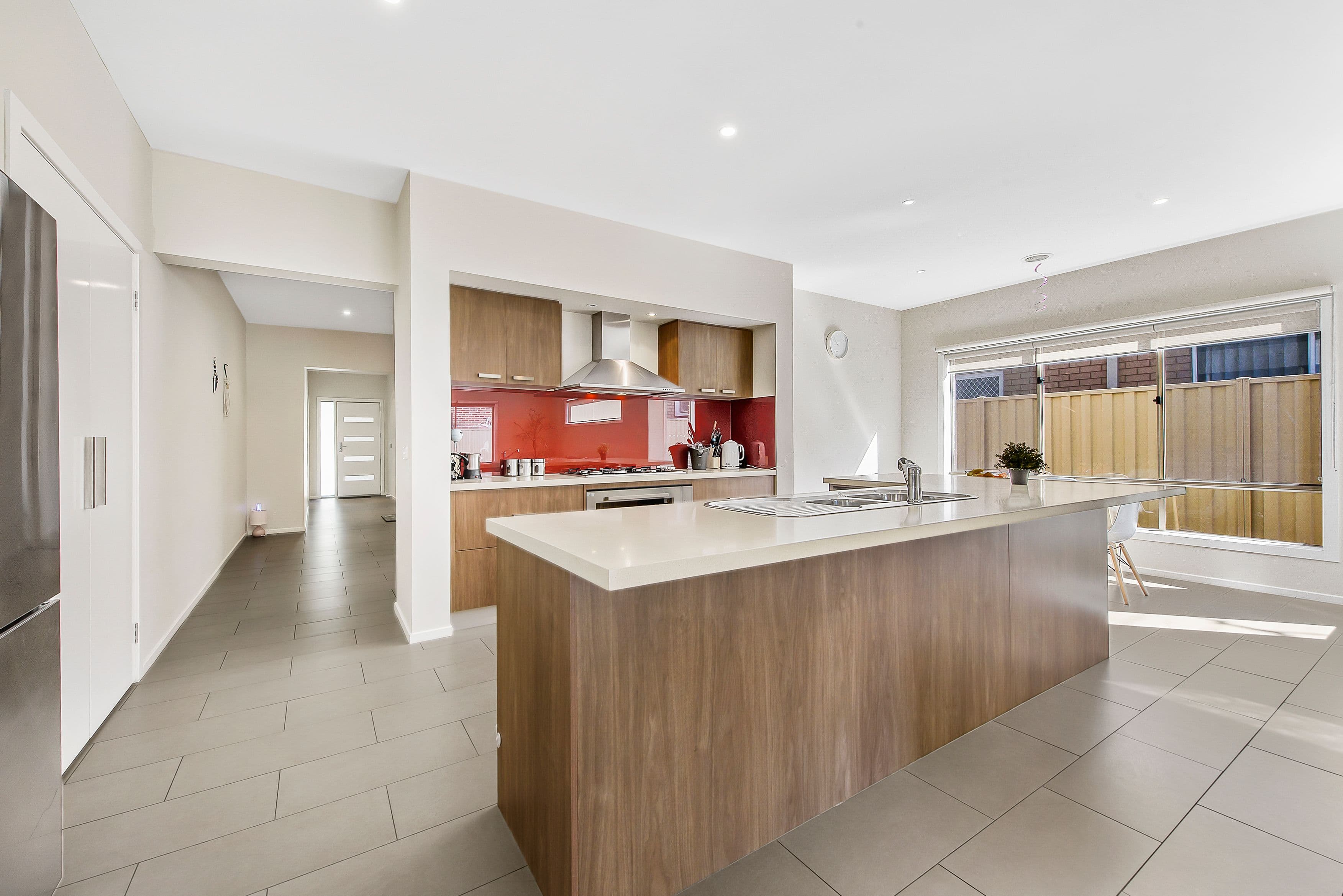 9 Stradbroke Gardens, Caroline Springs VIC 3023, Caroline Springs - Thumbnail 3