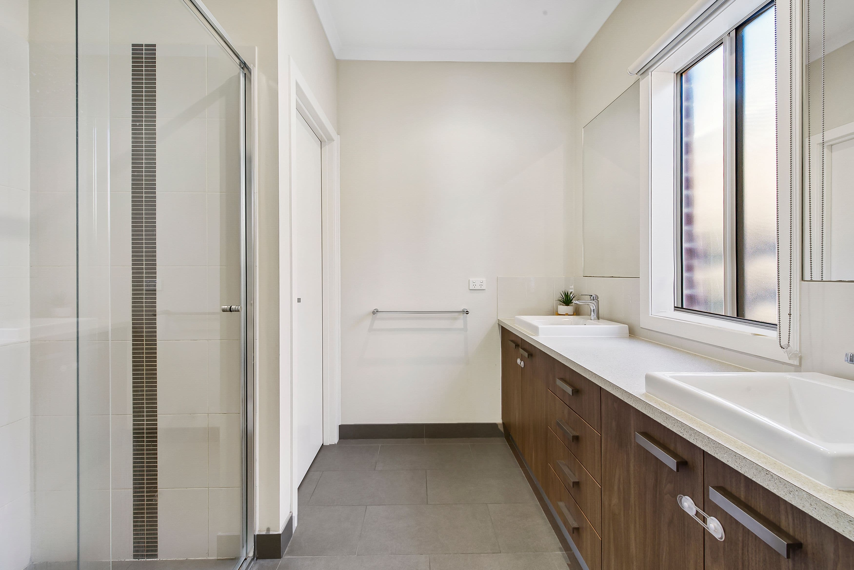 9 Stradbroke Gardens, Caroline Springs VIC 3023, Caroline Springs - Thumbnail 7