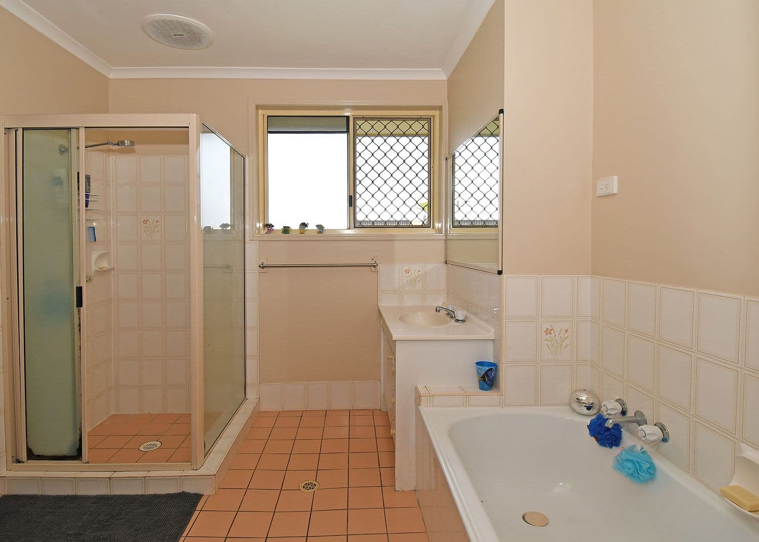125 Hammond Street, Urangan QLD 4655, Urangan - Thumbnail 7