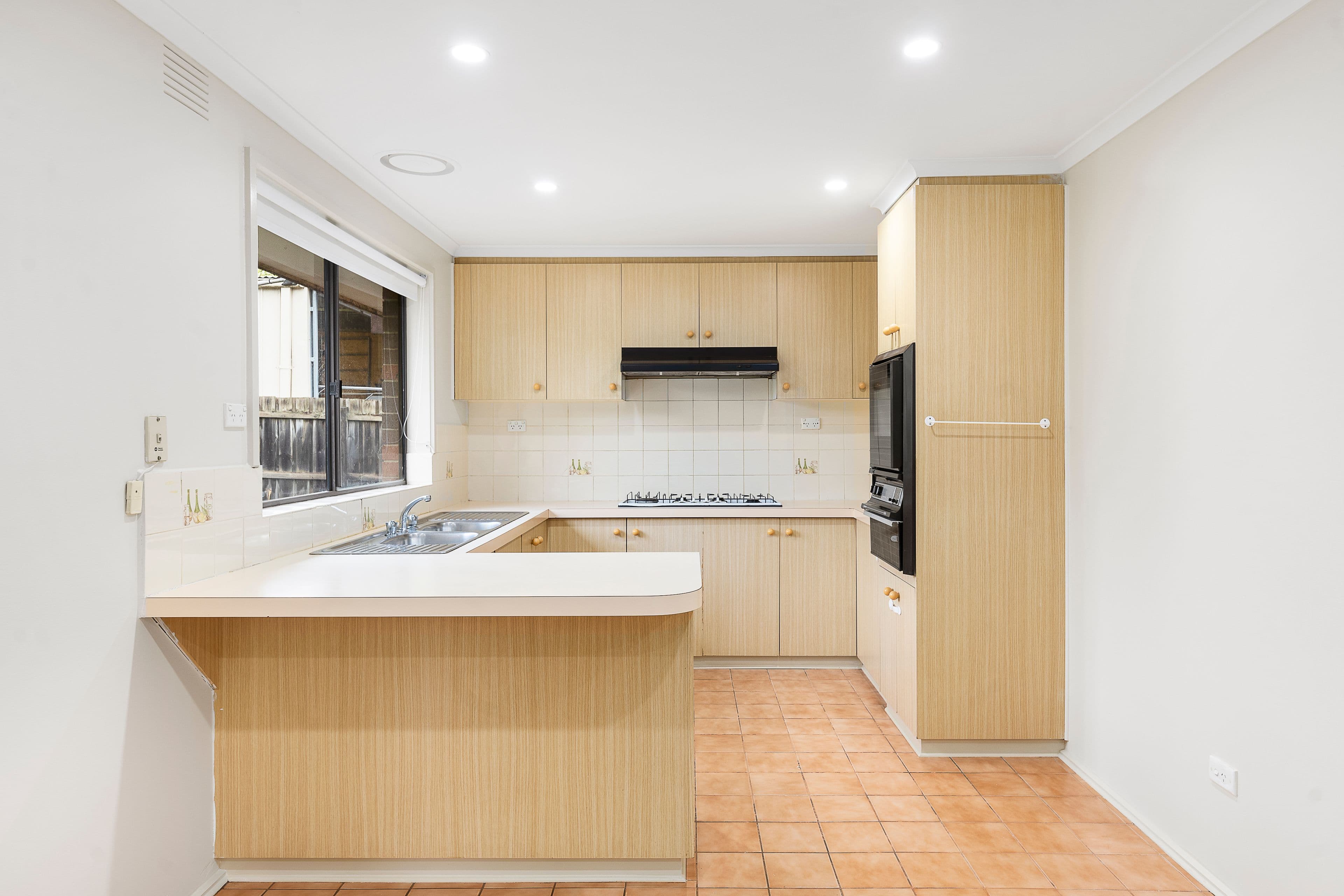 15 Valleyview Drive, Rowville VIC 3178, Rowville - Thumbnail 3