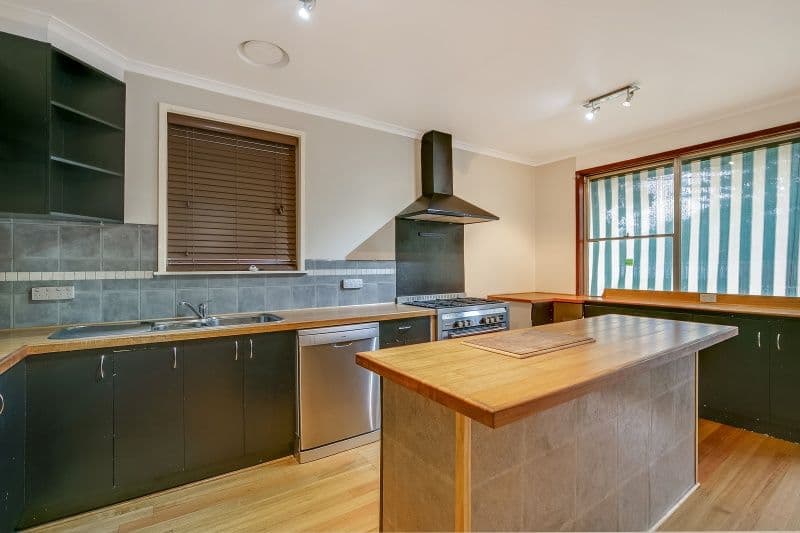 102 Rosemary Crescent, Frankston North VIC 3200, Frankston North - Thumbnail 7