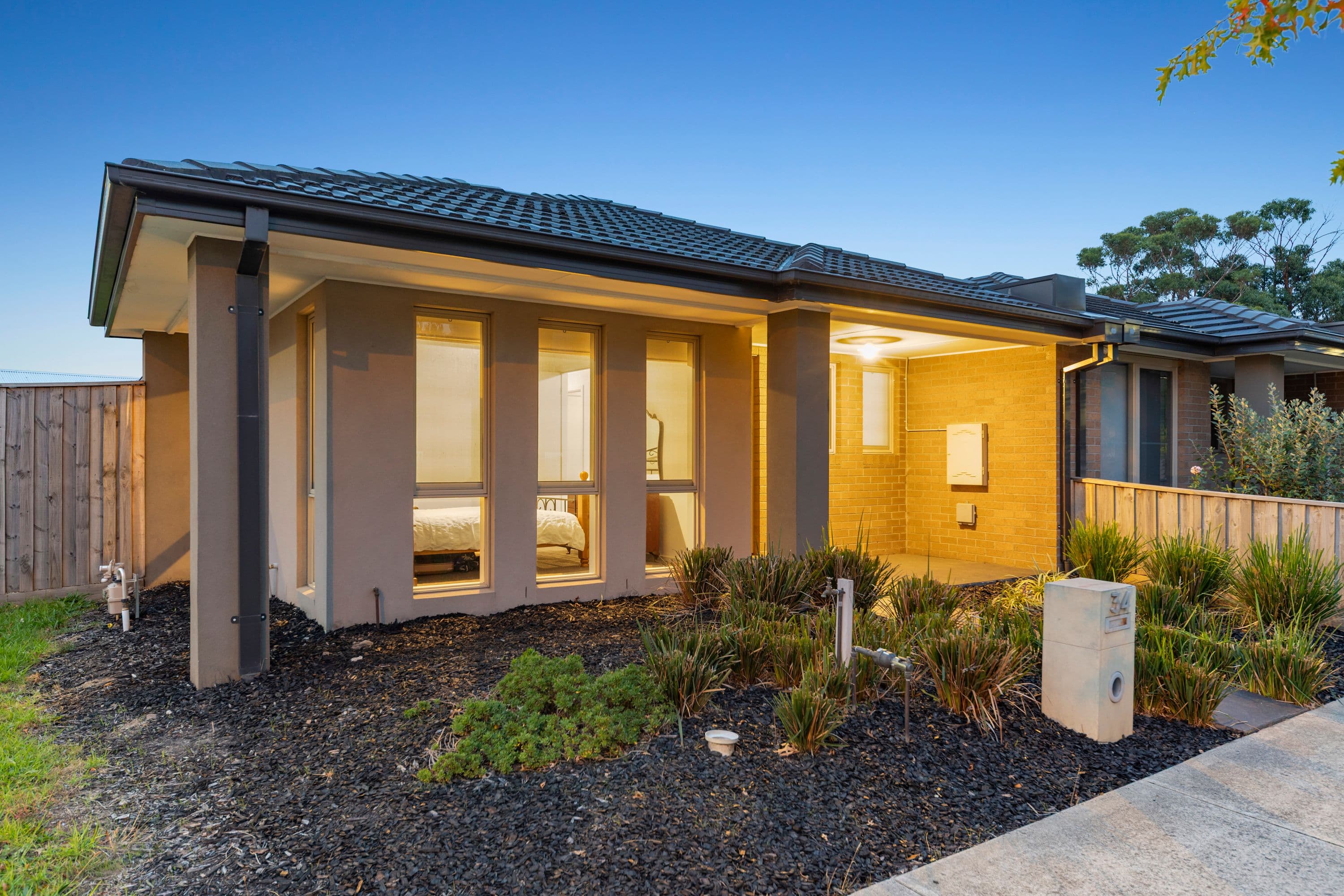 34 Henry Street, Pakenham VIC 3810, Pakenham - Thumbnail 2