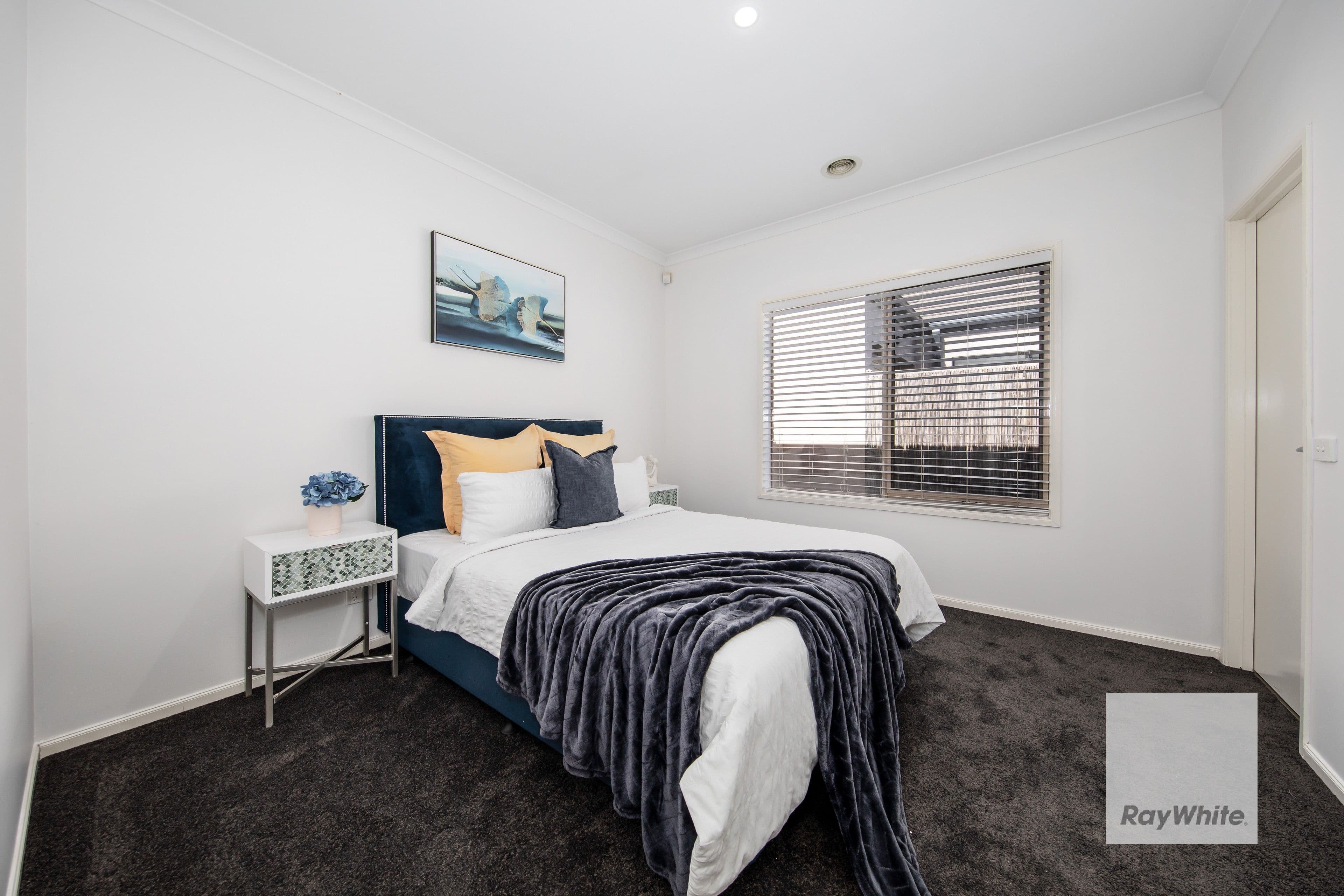 4 Landcox Way, Caroline Springs VIC 3023, Caroline Springs - Thumbnail 3