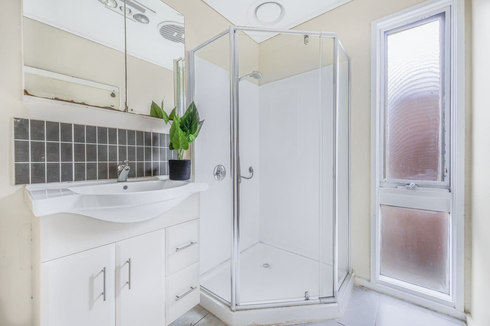 5 Wilfred Court, Glen Waverley VIC 3150, Glen Waverley - Thumbnail 6