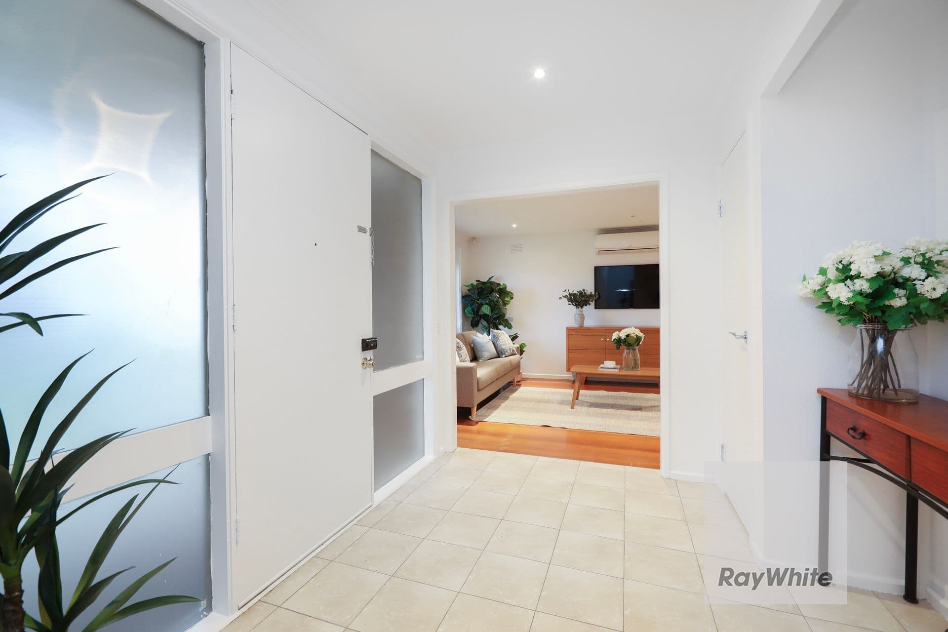24 North Circular Road, Gladstone Park VIC 3043, Gladstone Park - Thumbnail 3
