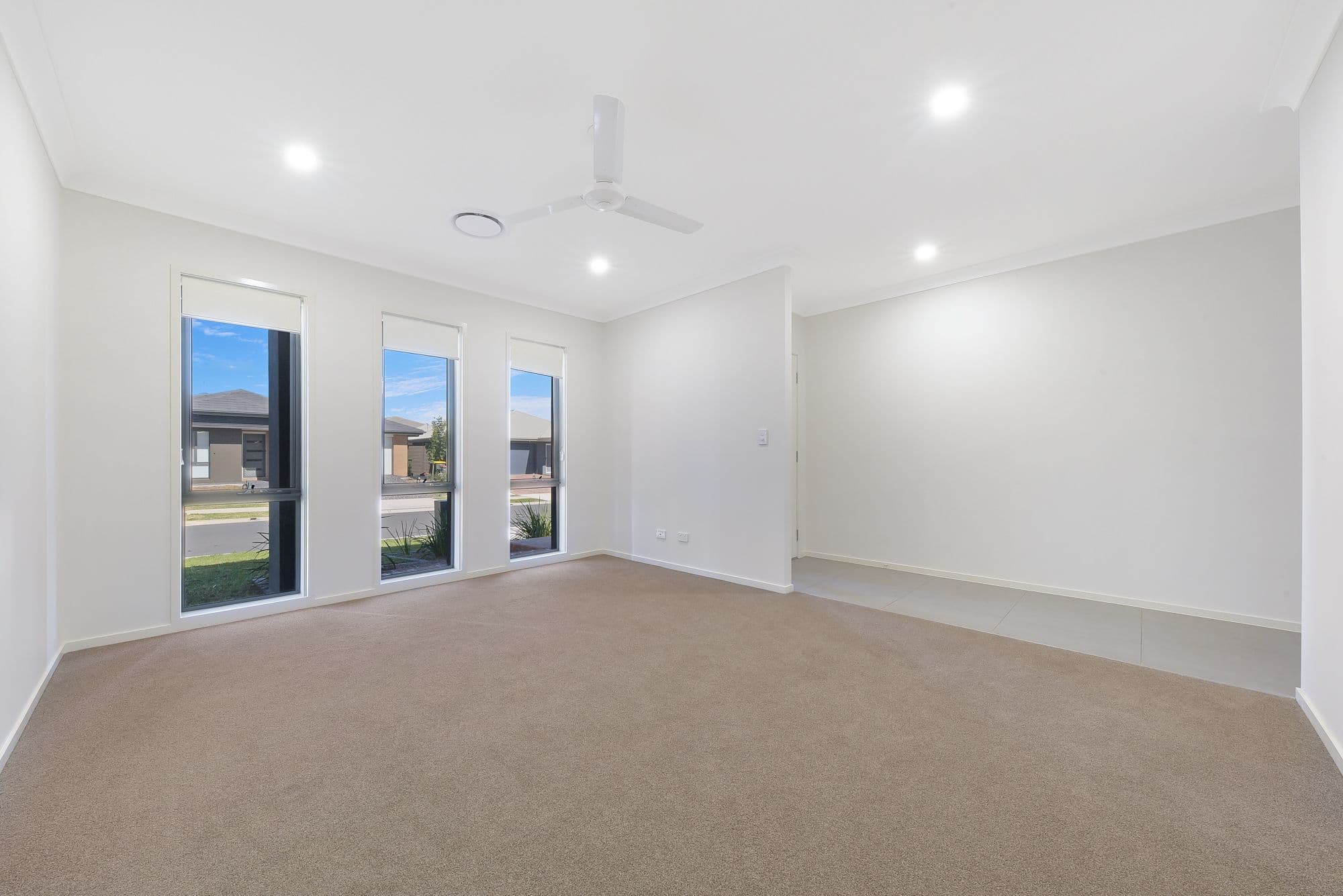 GLEDSWOOD HILLS NSW 2557, Gledswood Hills - Thumbnail 2
