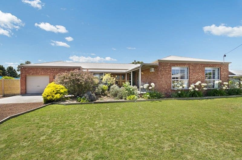 65 Earl Crescent, Bannockburn VIC 3331, Bannockburn - Thumbnail 2