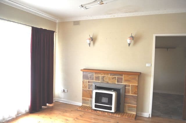 48 Short Terrace, BALAKLAVA SA 5461, Balaklava - Thumbnail 2