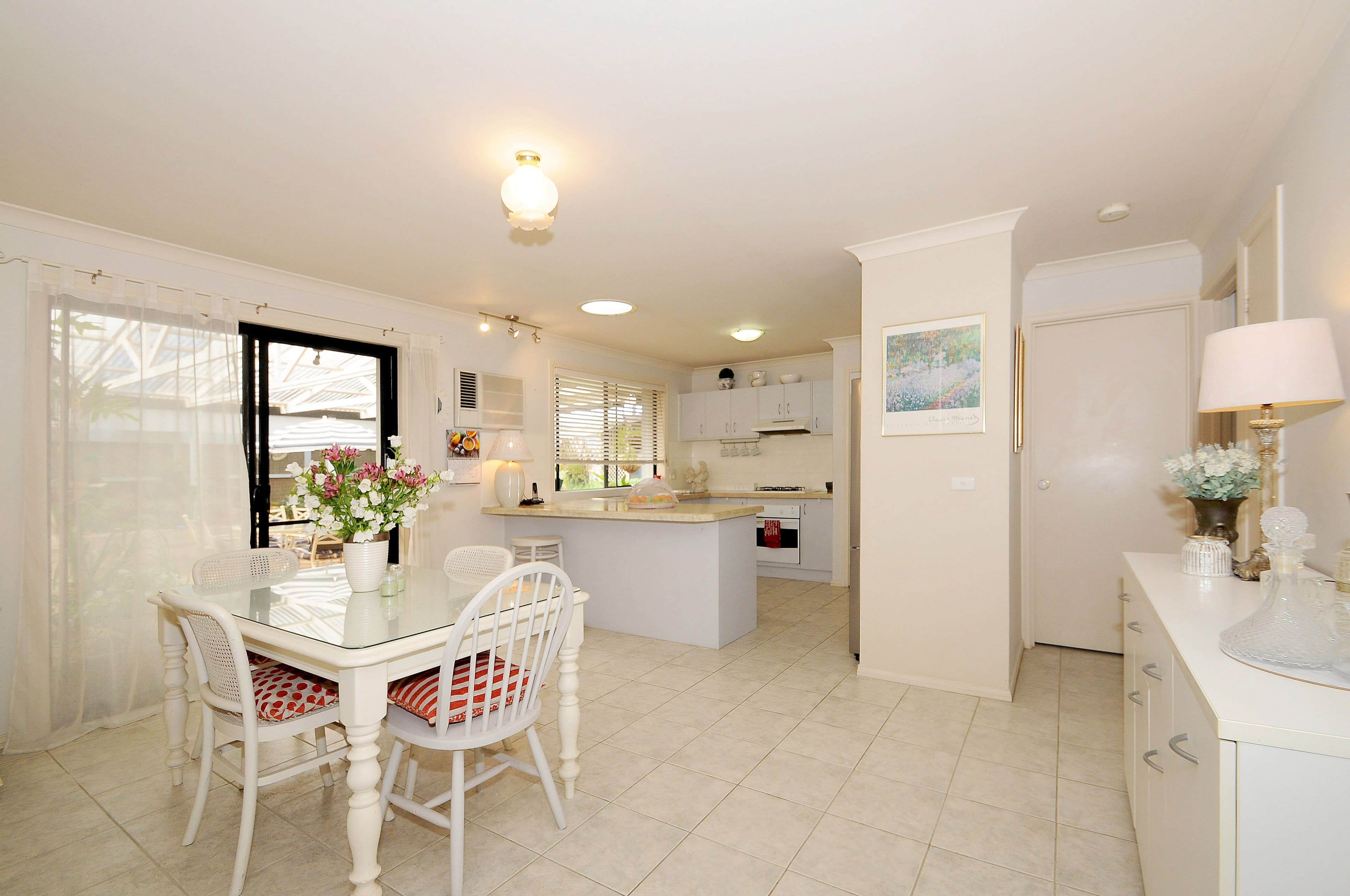 8 Spencer Drive, Carrum Downs VIC 3201, Carrum Downs - Thumbnail 2