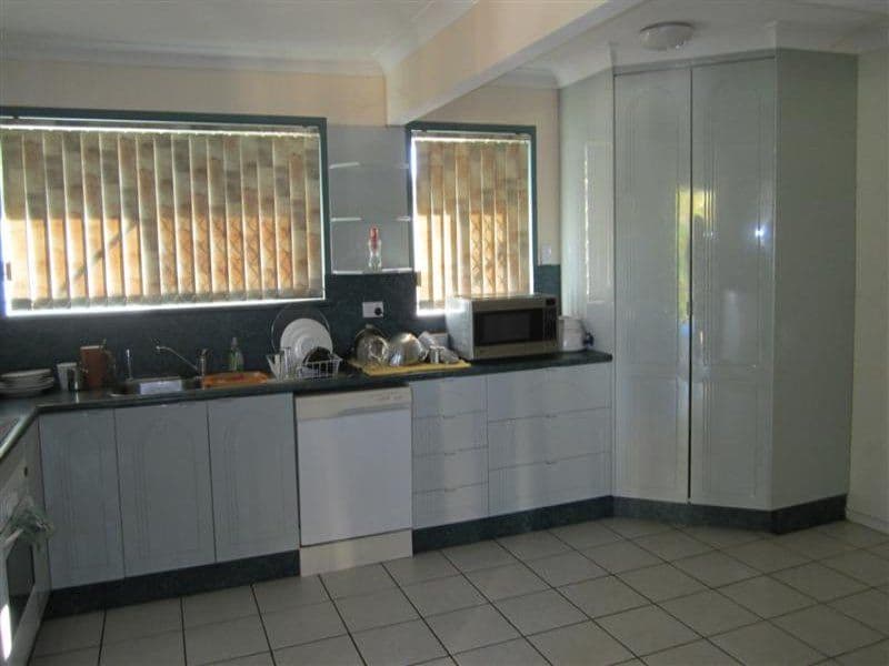$2,147,483,647 (sold on 24-Oct-2011) House 2 beds | 2 bath | 1 car 26 Surrey Street RED HILL QLD 4059, Mount Isa City - Thumbnail 3