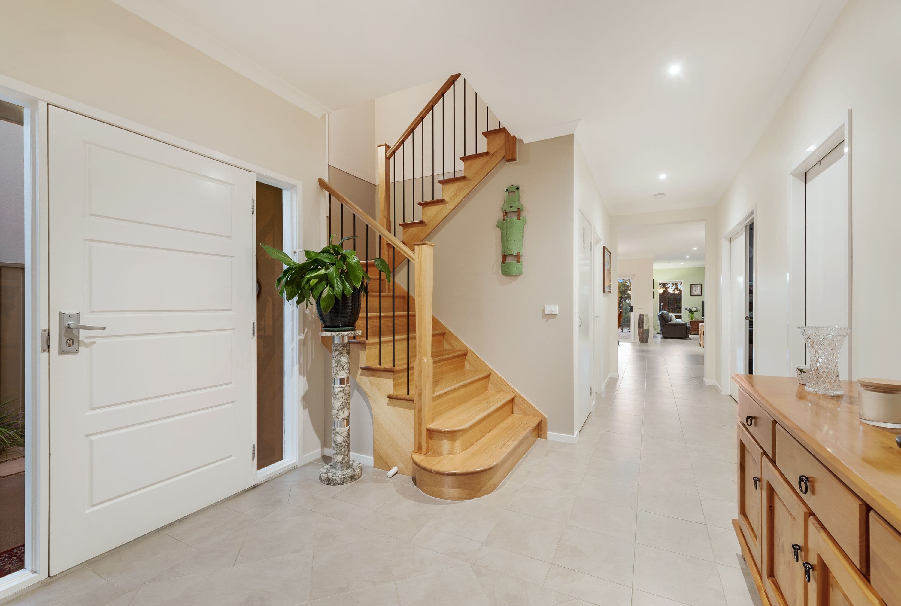 25 Coliban Gardens, Caroline Springs VIC 3023, Caroline Springs - Thumbnail 4