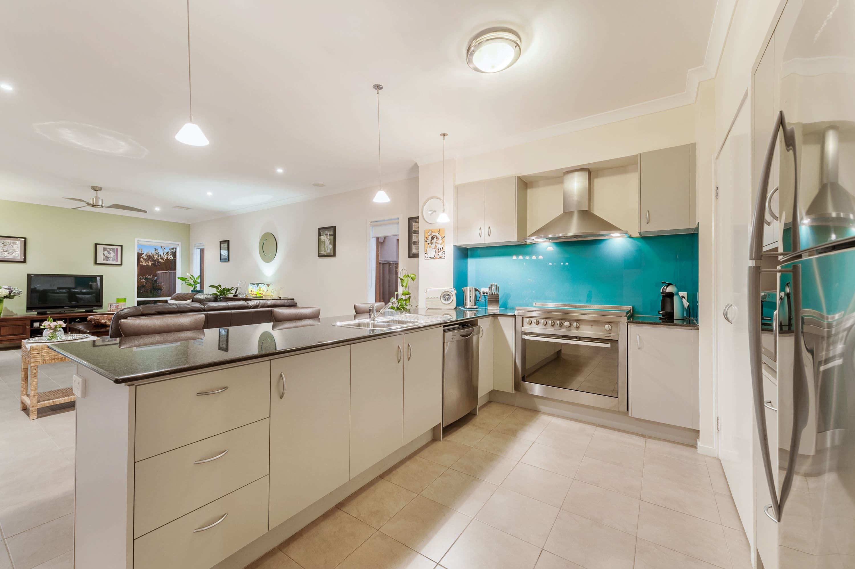 25 Coliban Gardens, Caroline Springs VIC 3023, Caroline Springs - Thumbnail 8