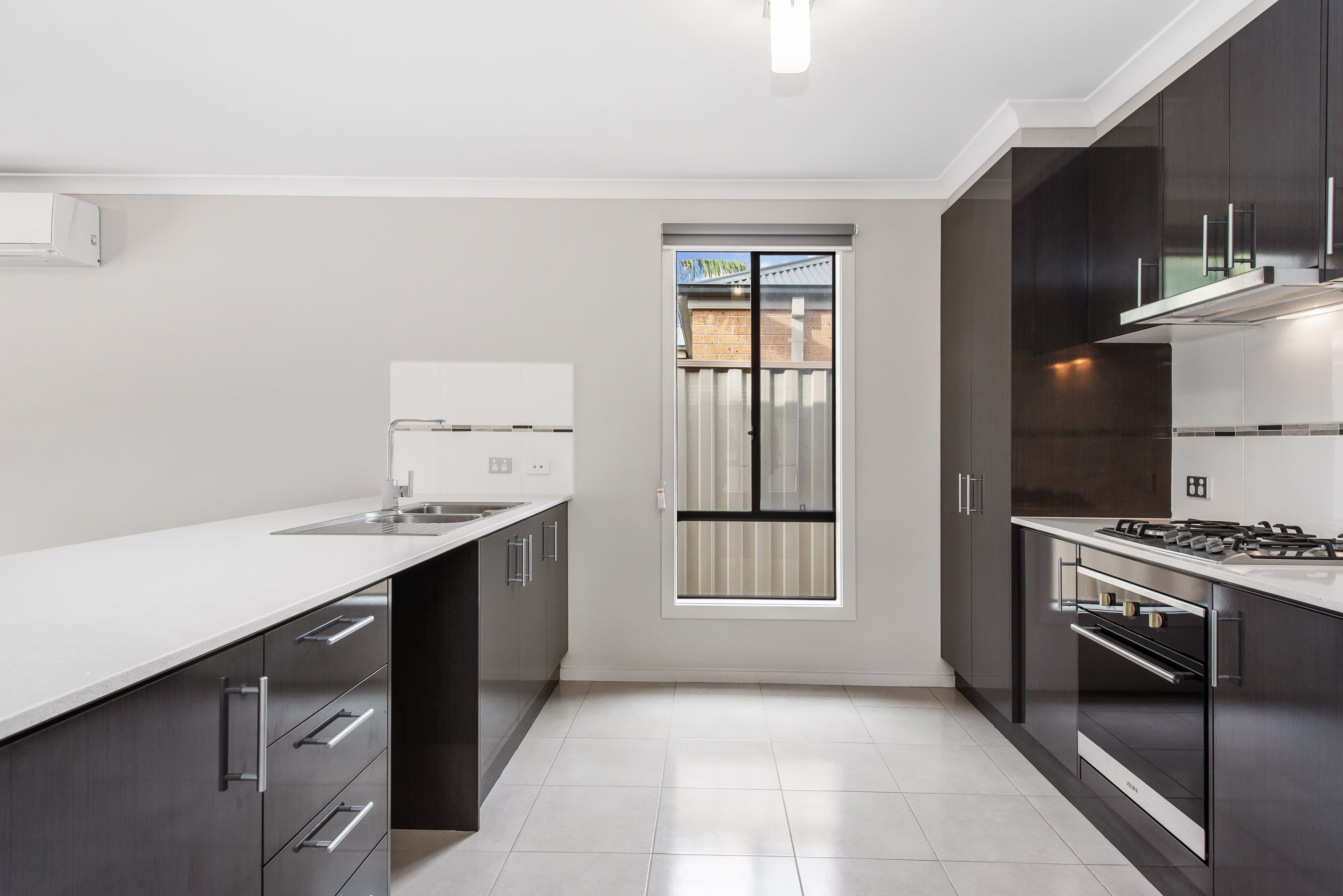 37 Willowtree Drive, Pakenham VIC 3810, Pakenham - Thumbnail 3