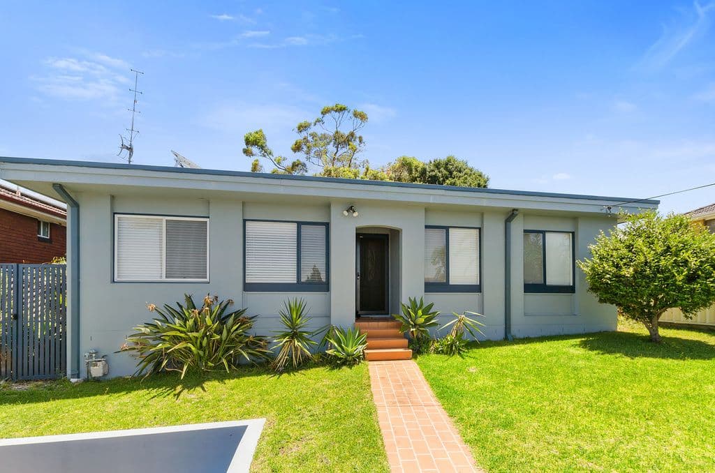 2 Fields Street, Kanahooka - Thumbnail 2