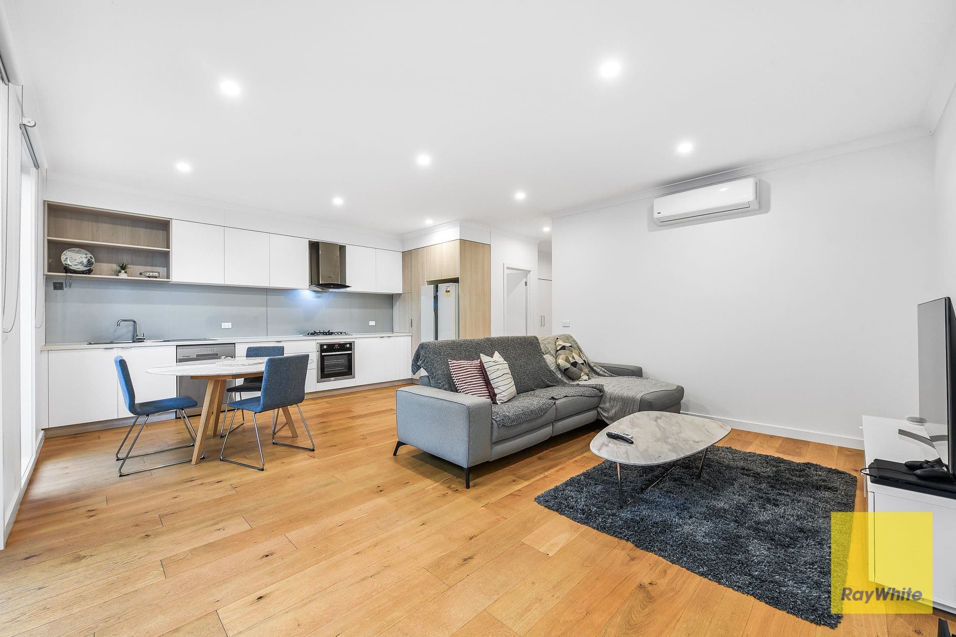 39 Burns Avenue, Clayton South VIC 3169, Clayton South - Thumbnail 2