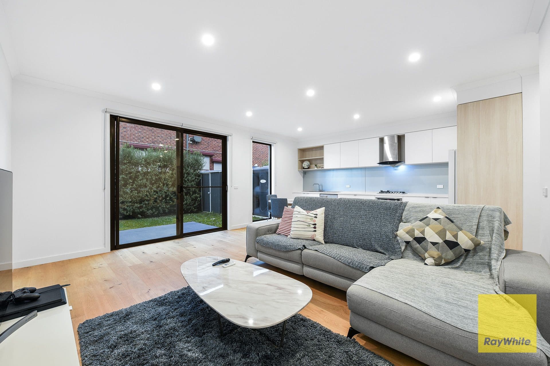 39 Burns Avenue, Clayton South VIC 3169, Clayton South - Thumbnail 3