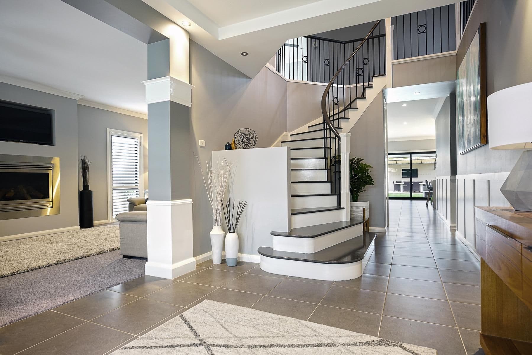 6 Harold Bentleys Way, Glenmore Park - Thumbnail 2