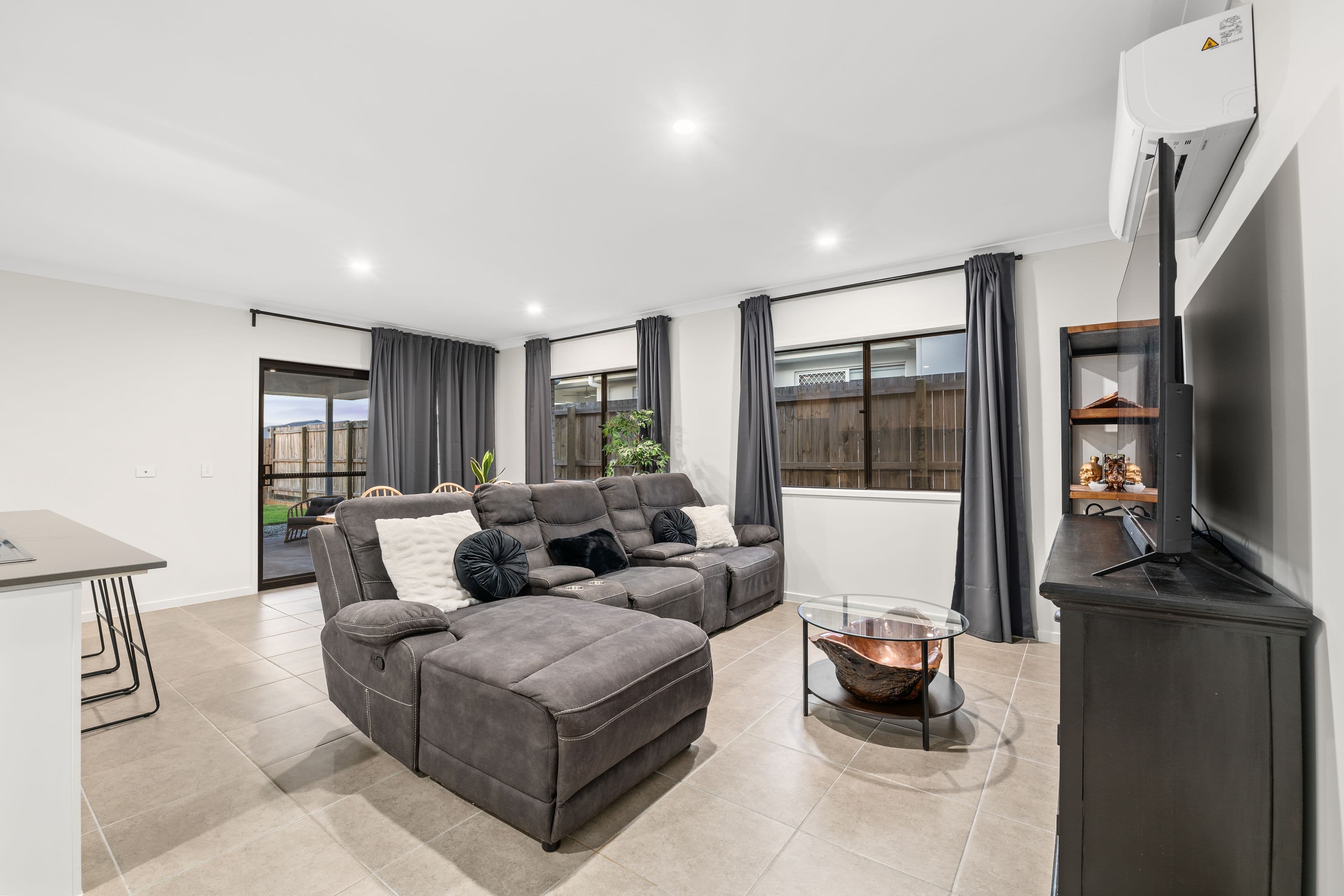 25 Palmview Street, Ripley QLD 4306, Ripley - Thumbnail 3