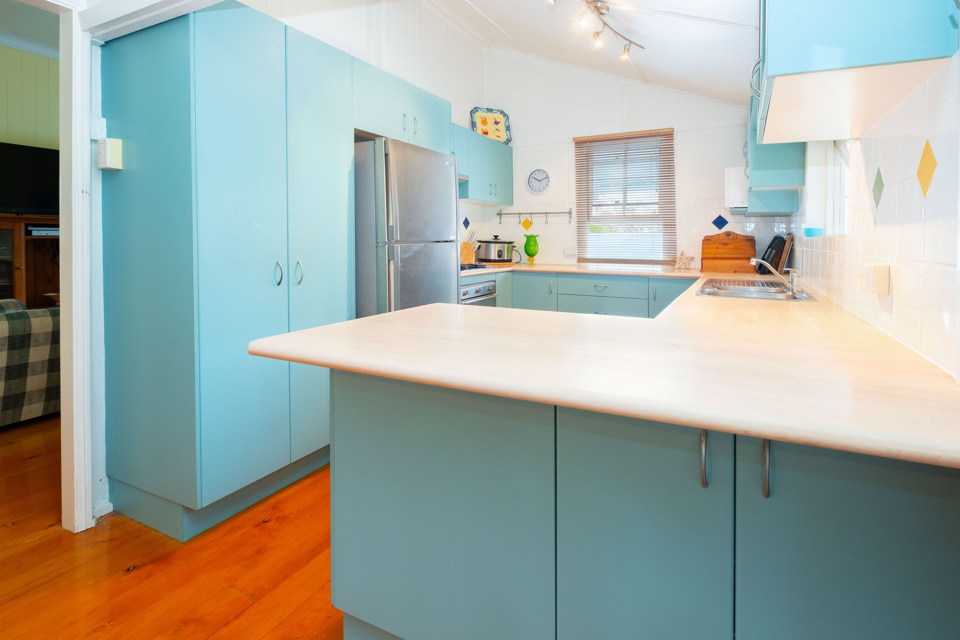 84 Victor Street, Holland Park QLD 4121, Holland Park - Thumbnail 4