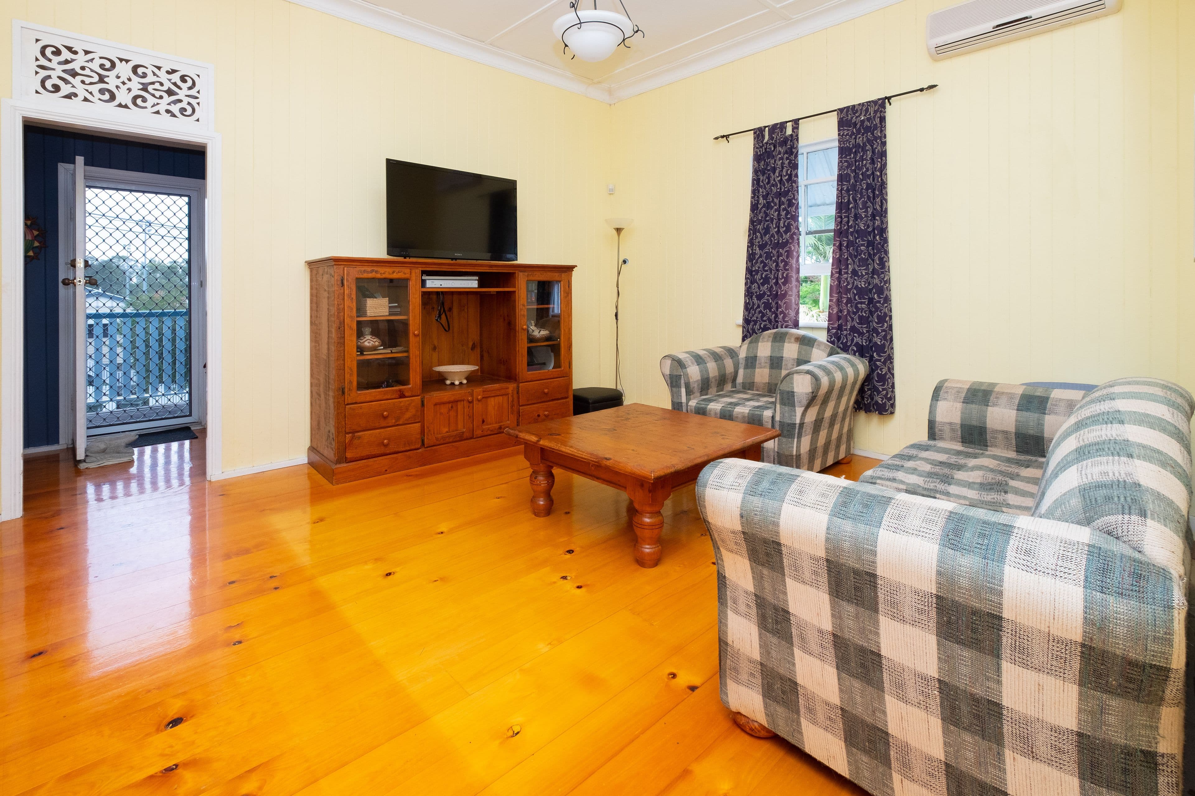 84 Victor Street, Holland Park QLD 4121, Holland Park - Thumbnail 6