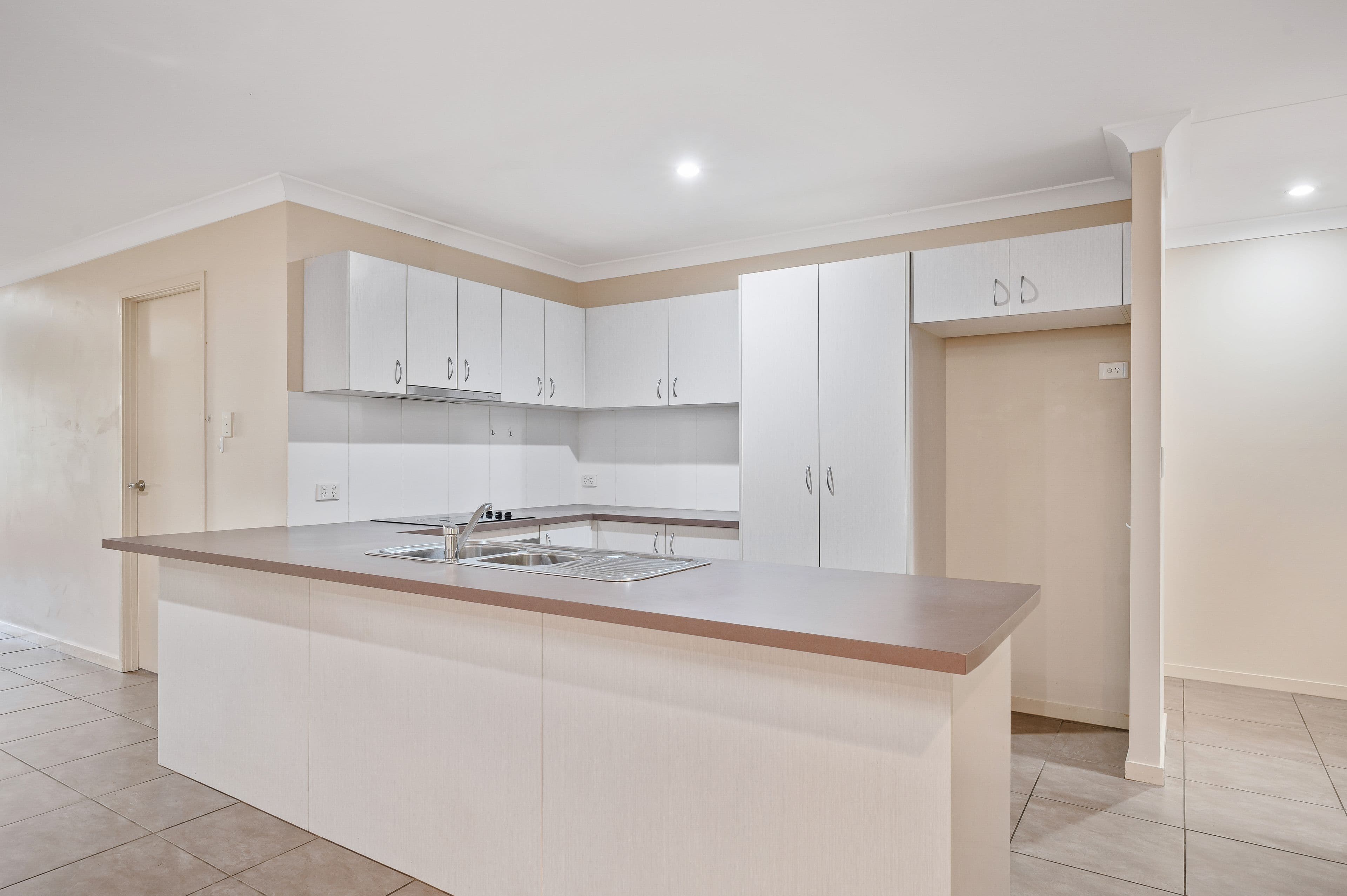 9 Daisy Street, Springfield Lakes QLD 4300, Springfield Lakes - Thumbnail 3