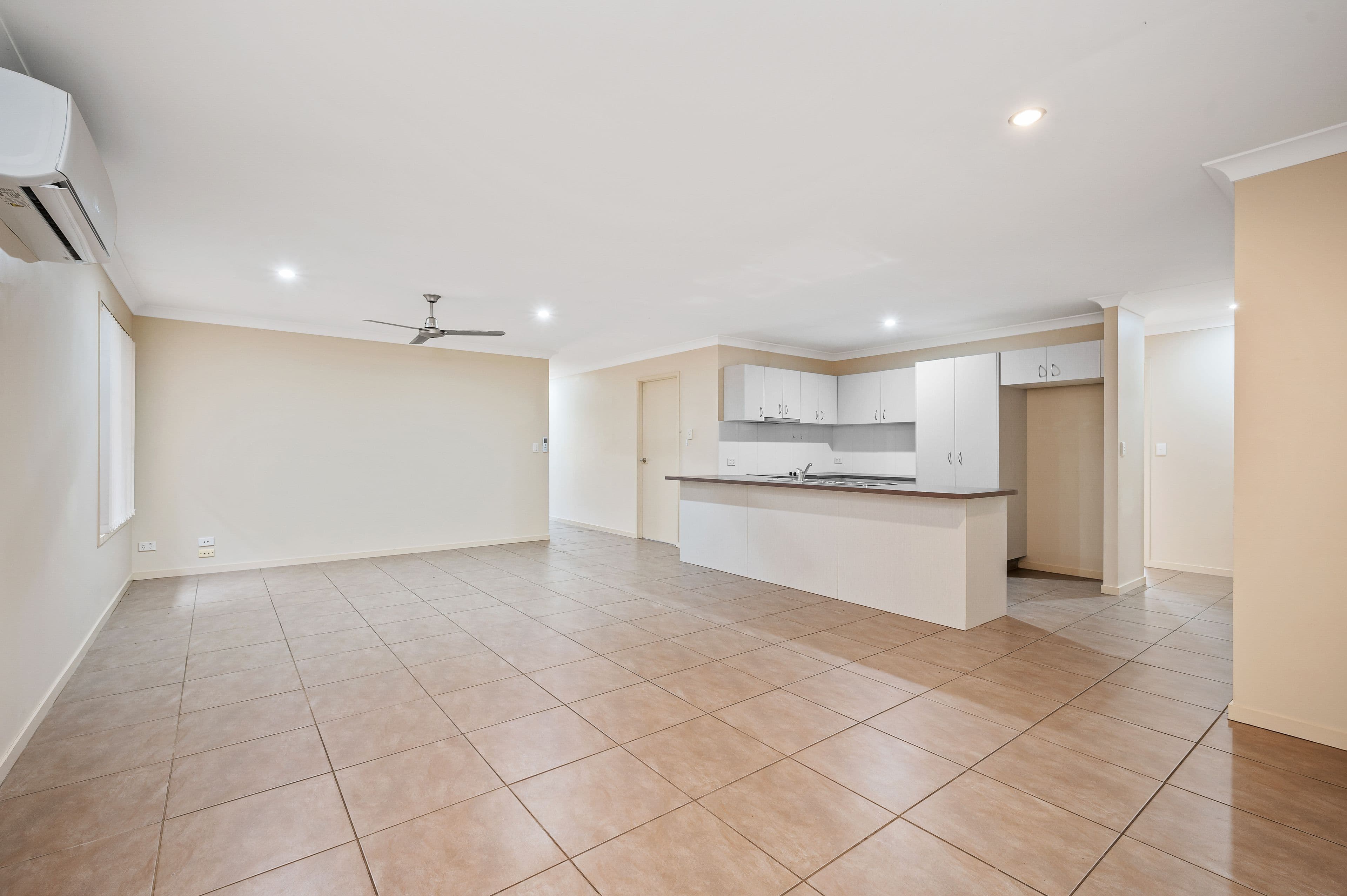 9 Daisy Street, Springfield Lakes QLD 4300, Springfield Lakes - Thumbnail 4