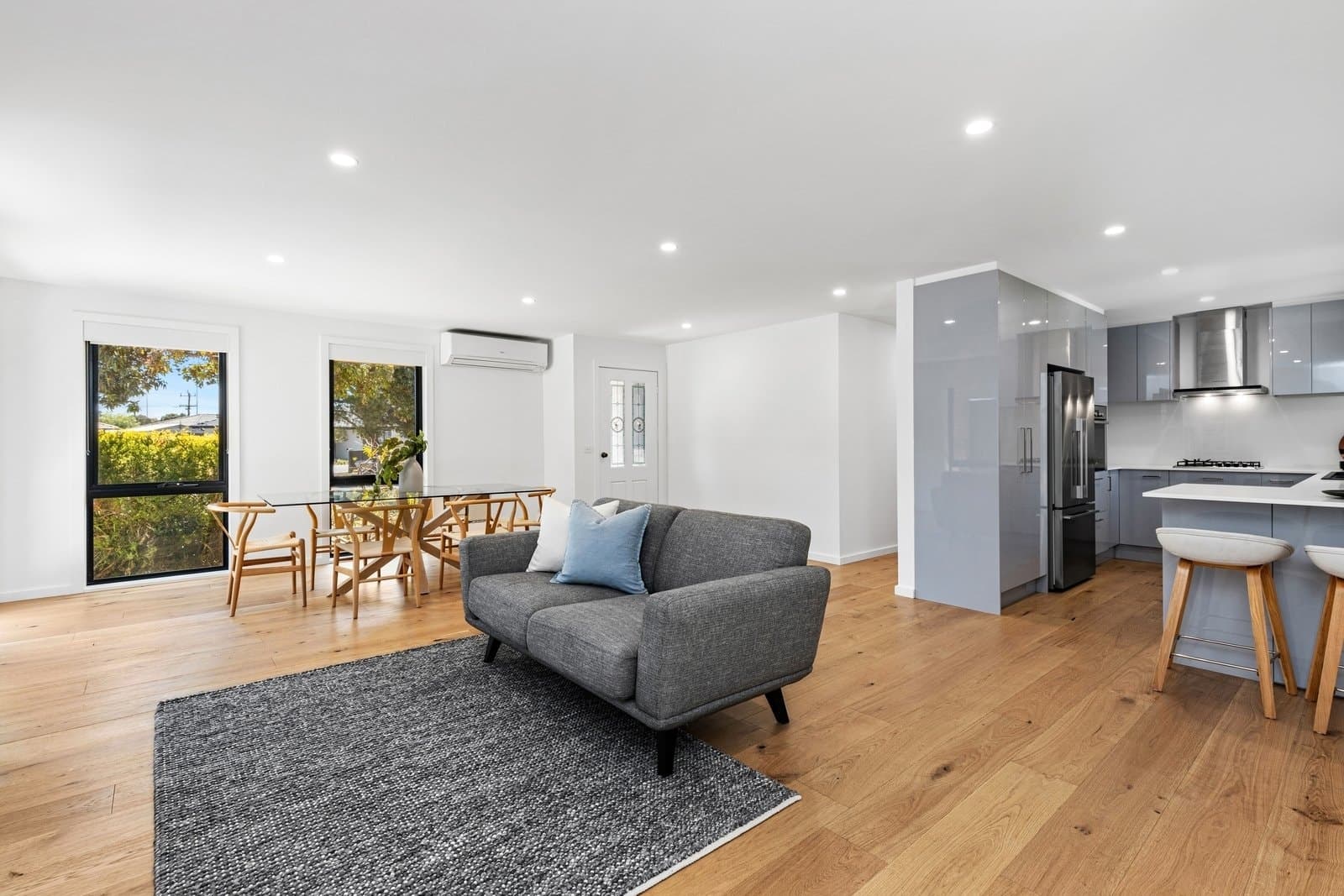 5 Eaglefarm Court, Keilor Park - Thumbnail 2