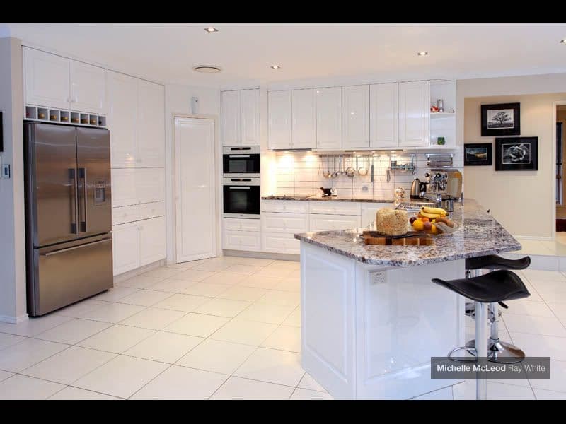 190 Tinarra Crescent, KENMORE HILLS QLD 4069, Kenmore Hills - Thumbnail 7