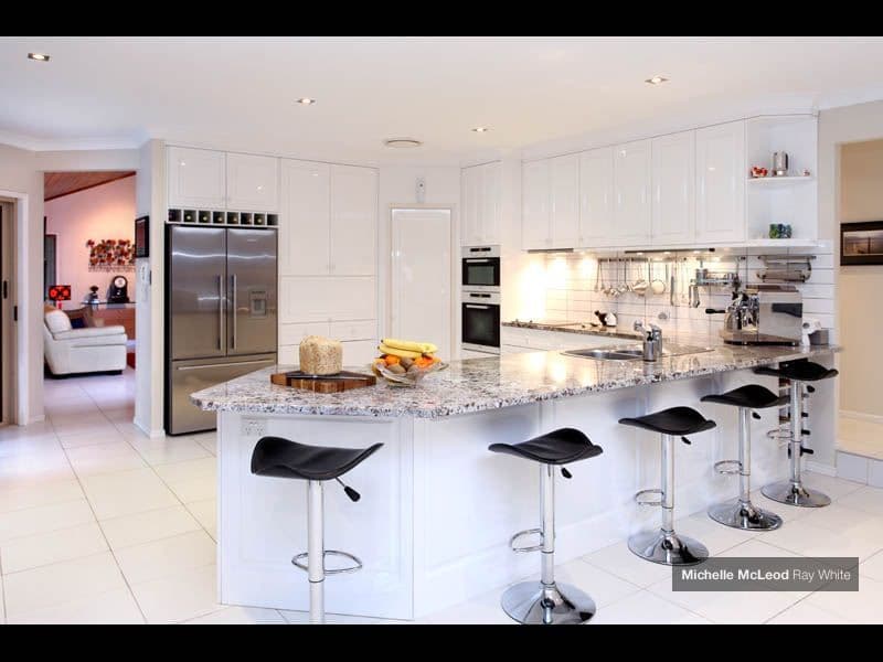 190 Tinarra Crescent, KENMORE HILLS QLD 4069, Kenmore Hills - Thumbnail 8