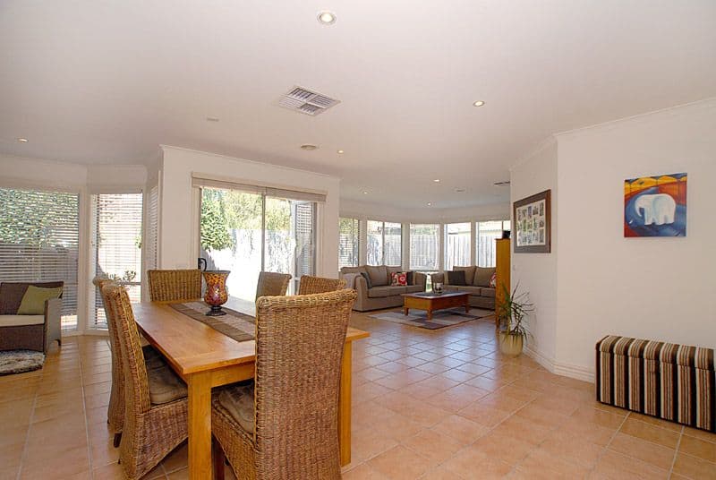 17 Sugargum Court, UPPER FERNTREE GULLY VIC 3156, Upper Ferntree Gully - Thumbnail 2