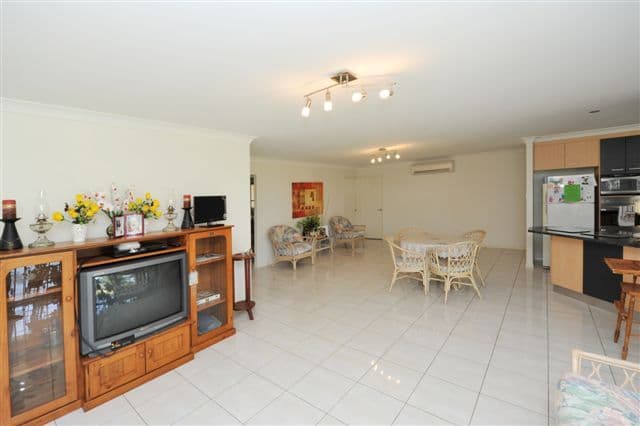 36 Elizabeth Street, WESTBROOK QLD 4350, Westbrook - Thumbnail 4