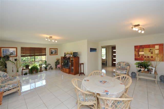 36 Elizabeth Street, WESTBROOK QLD 4350, Westbrook - Thumbnail 5