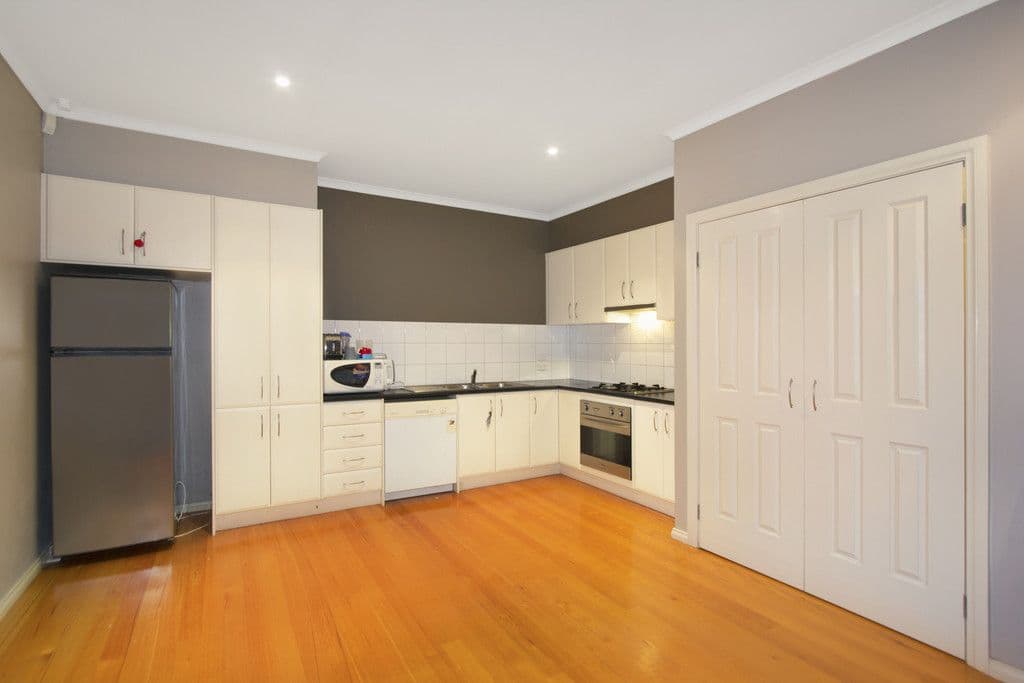 12 Surrey Crescent, OAKLEIGH EAST VIC 3166, Oakleigh East - Thumbnail 3