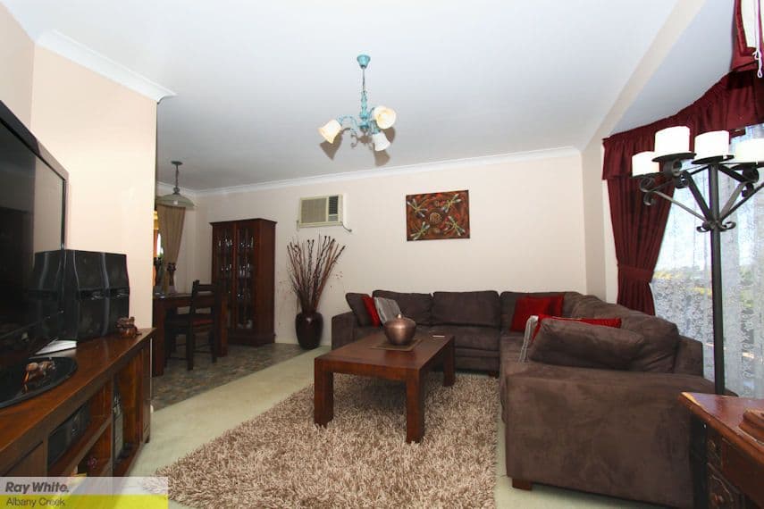 28 Queen Elizabeth Drive, EATONS HILL QLD 4037, Eatons Hill - Thumbnail 2