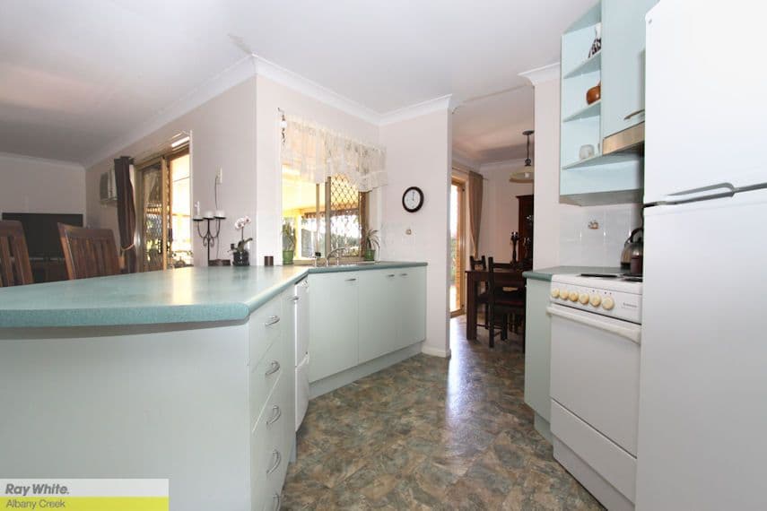 28 Queen Elizabeth Drive, EATONS HILL QLD 4037, Eatons Hill - Thumbnail 6