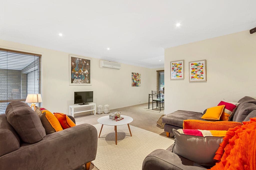 8 Blackfriars Lane, Chirnside Park VIC 3116, Chirnside Park - Thumbnail 2