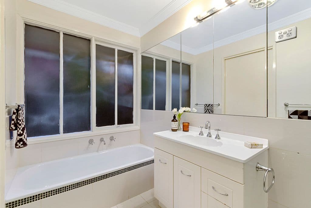 8 Blackfriars Lane, Chirnside Park VIC 3116, Chirnside Park - Thumbnail 8