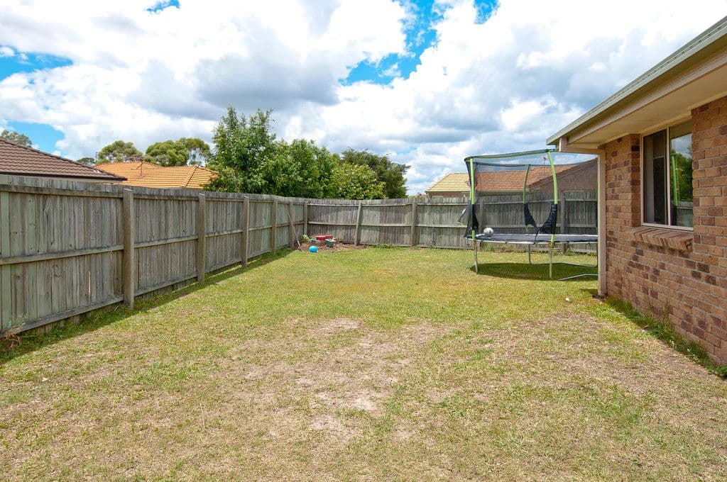 11 Lake Amaroo Court, LOGAN RESERVE QLD 4133, Logan Reserve - Thumbnail 2