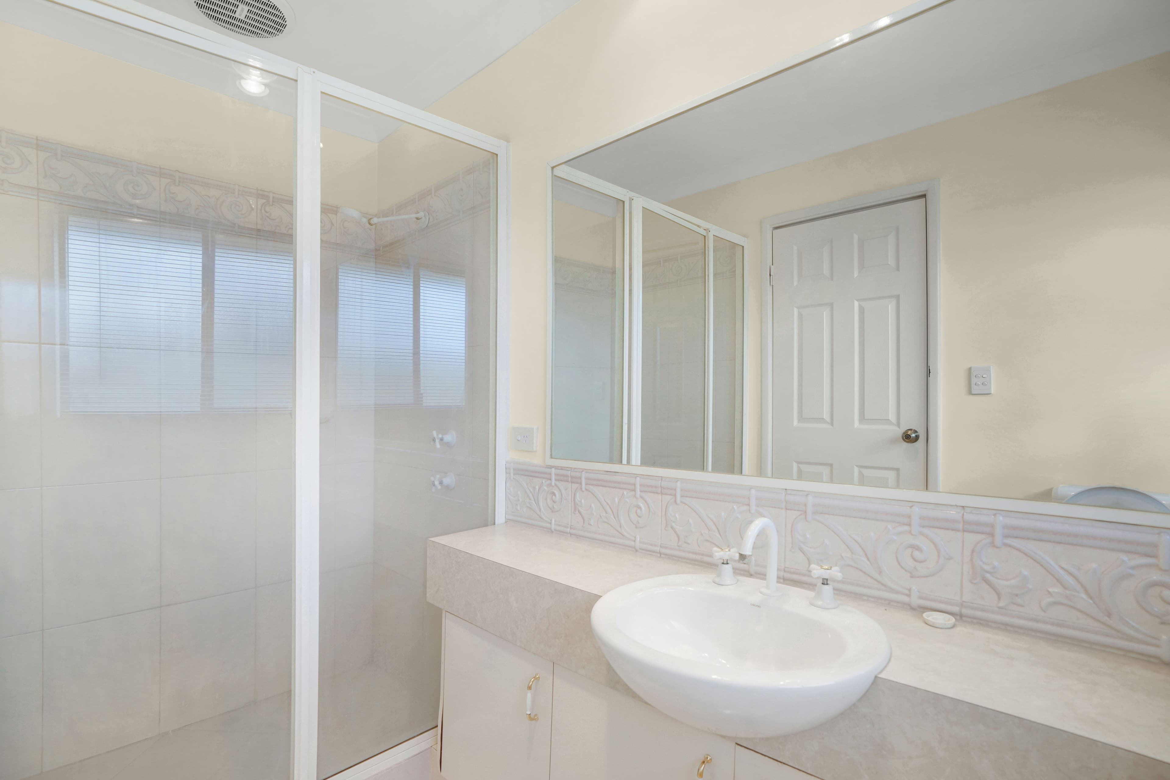 18 Boranup Avenue, Clarkson WA 6030, Clarkson - Thumbnail 6
