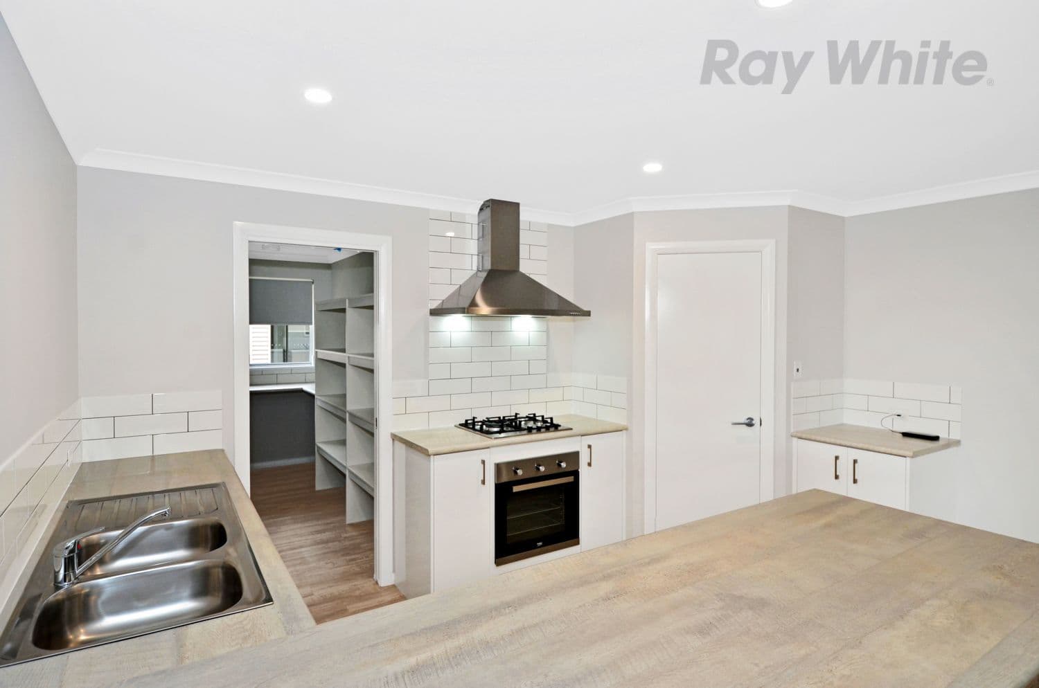 4 Vaughan Vista, Lange WA 6330, Lange - Image 1