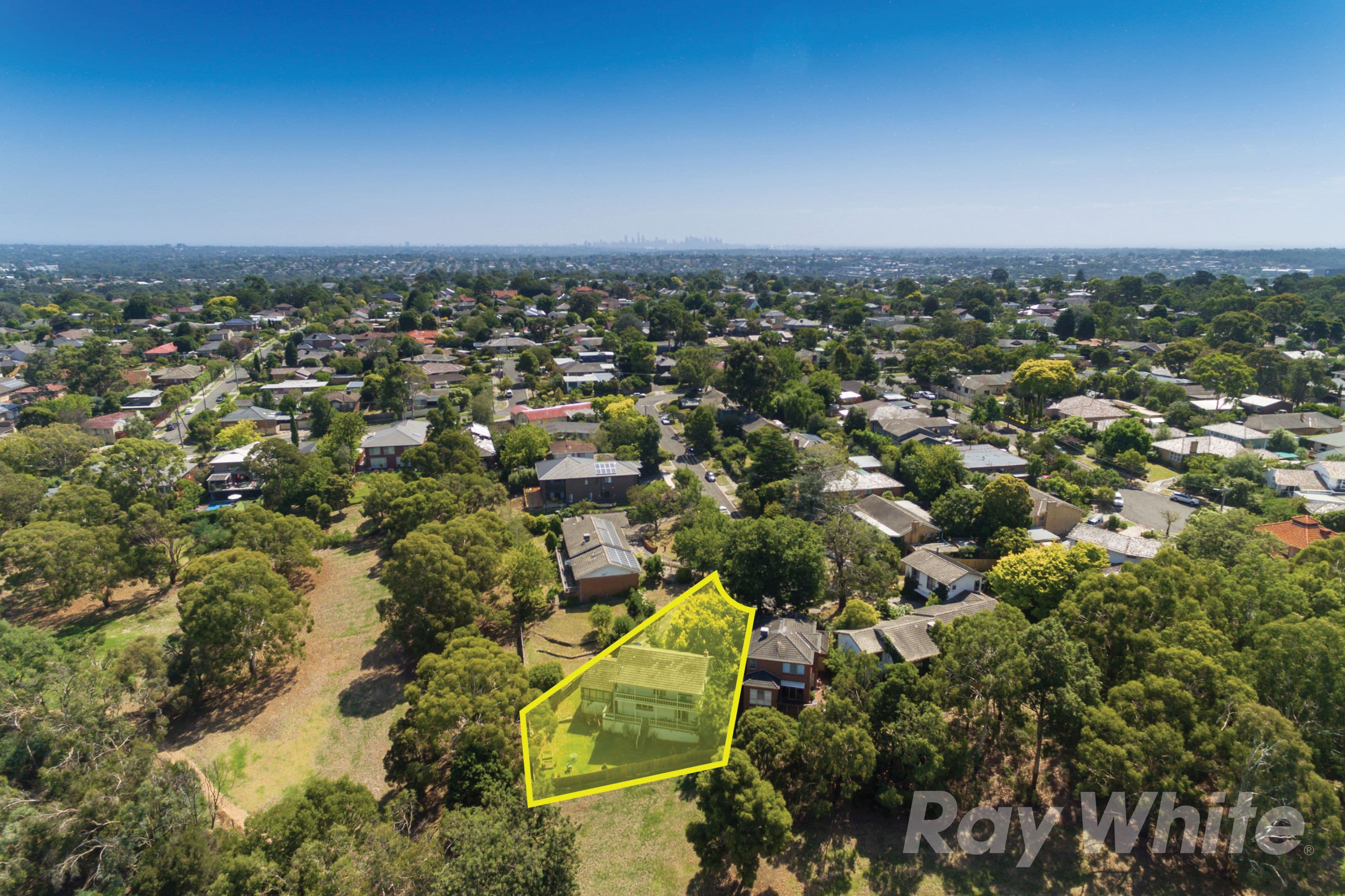 7 Warren Court, Mount Waverley VIC 3149, Mount Waverley - Thumbnail 2