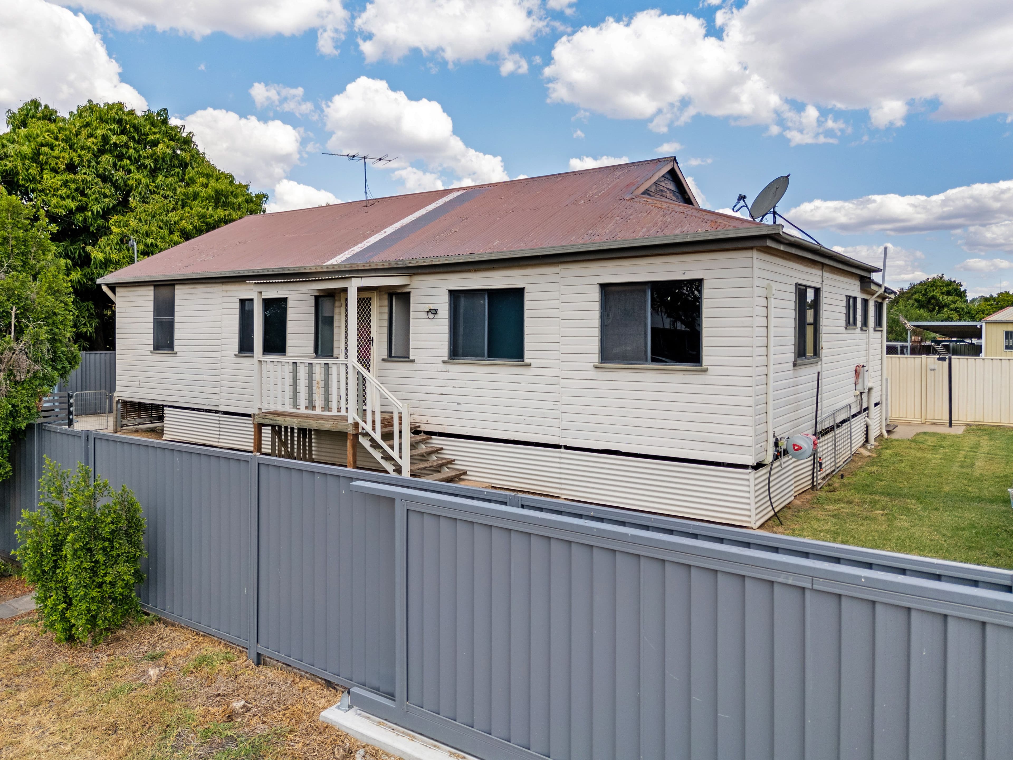 9 Little Street, Emerald QLD 4720, Emerald - Image 1