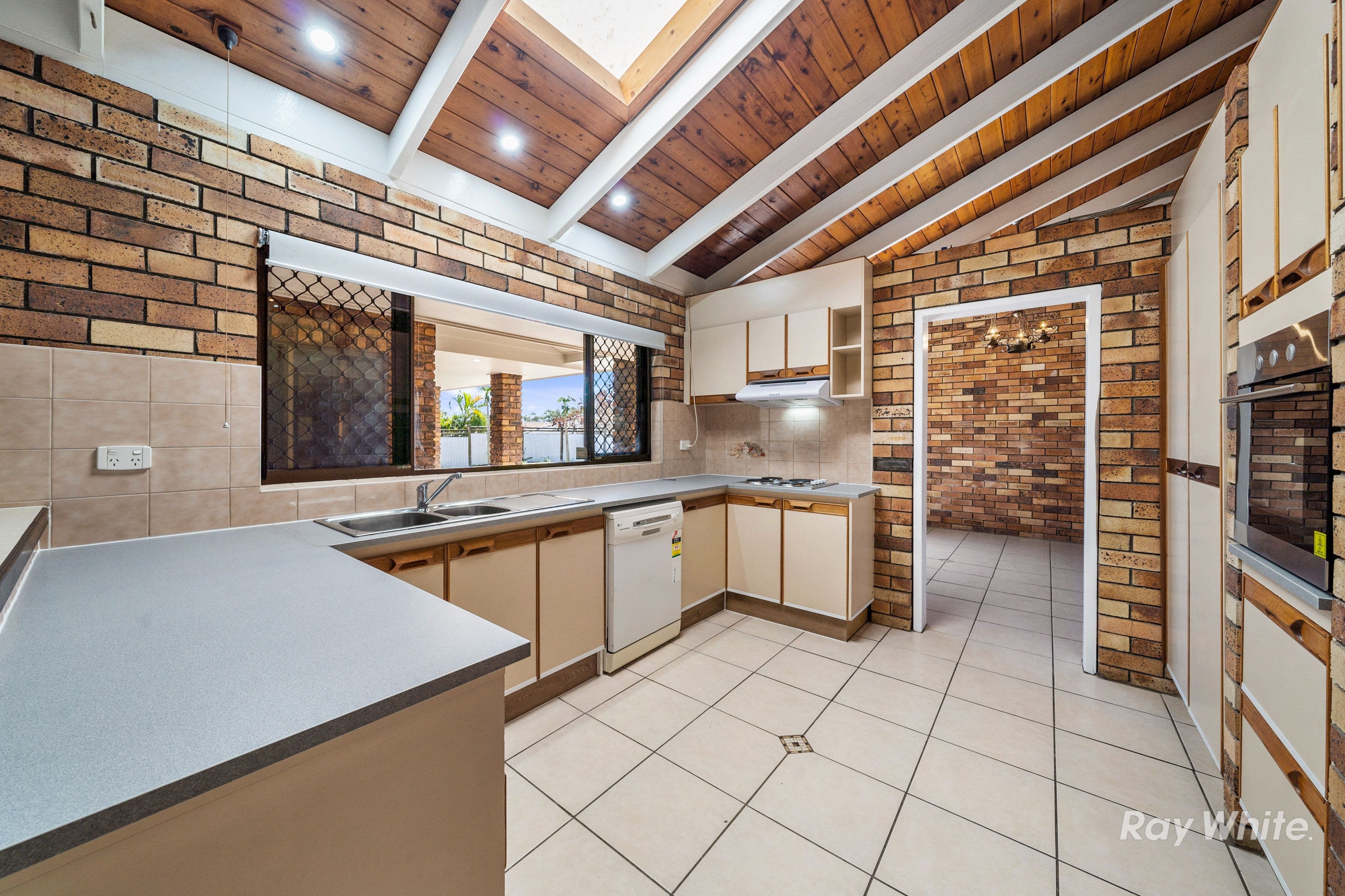 12 Conradi Avenue, Crestmead QLD 4132, Crestmead - Thumbnail 4