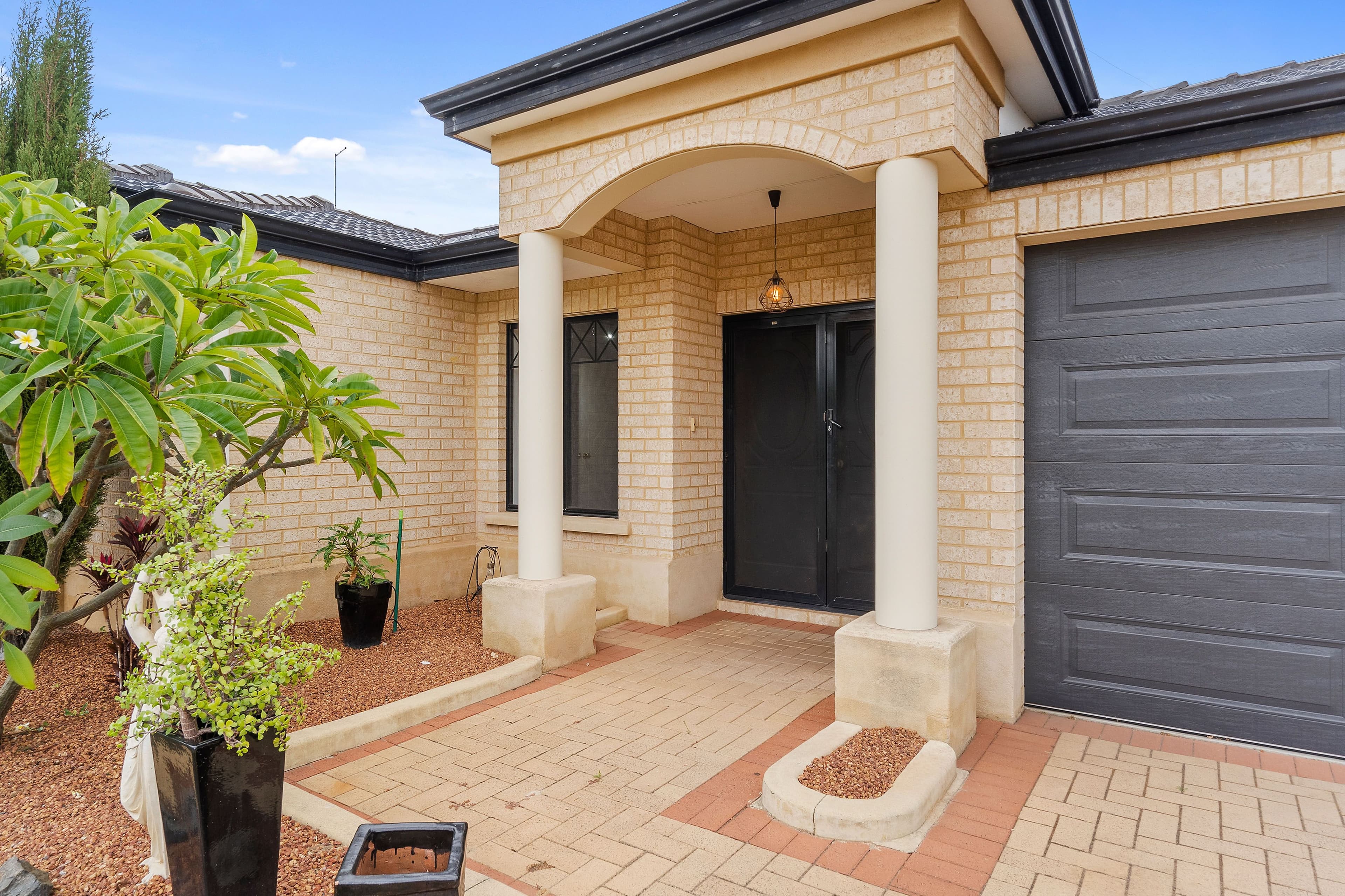 18 Seaforth Drive, Halls Head WA 6210, Halls Head - Thumbnail 3