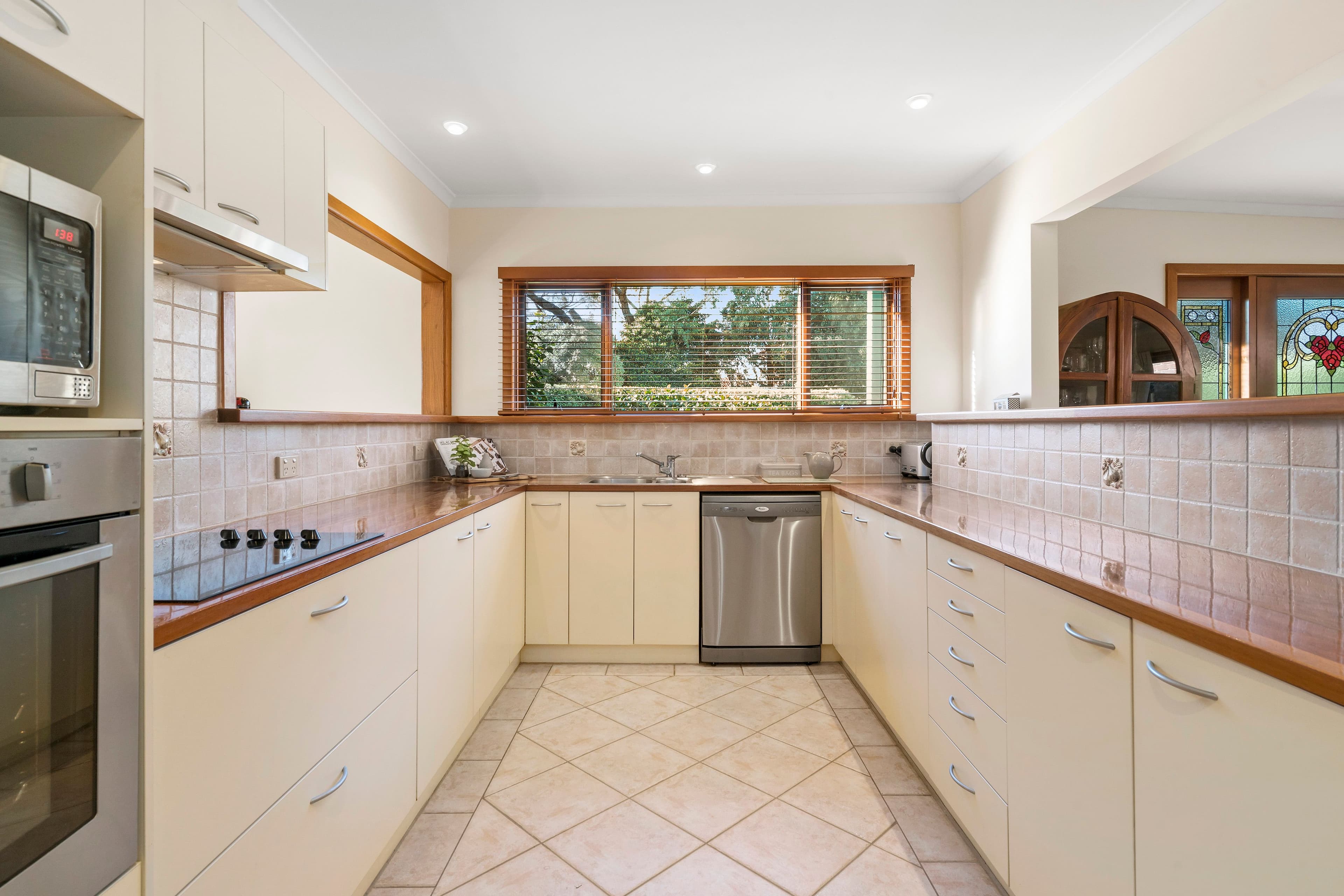 12 Burnett Crescent, Frankston South VIC 3199, Frankston South - Thumbnail 6