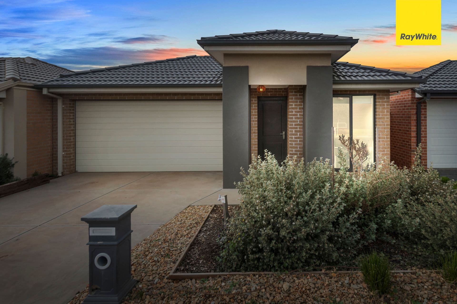 18 Fulham Crescent, THORNHILL PARK VIC 3335, Thornhill Park - Image 1